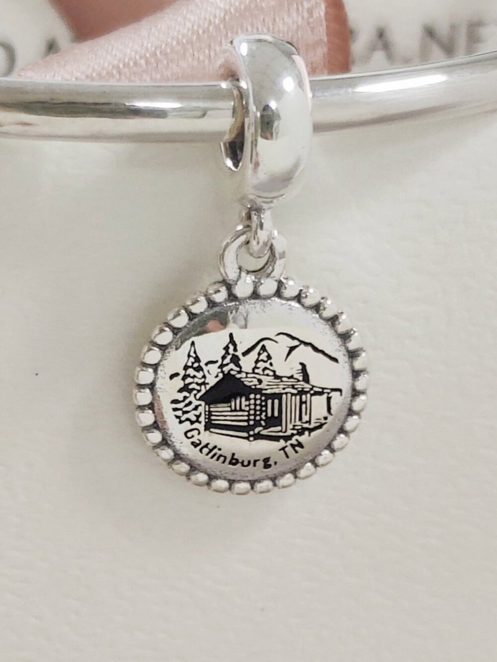 Pandora Gatlinburg, Tennessee Travel Exclusive Dangle Charm with box